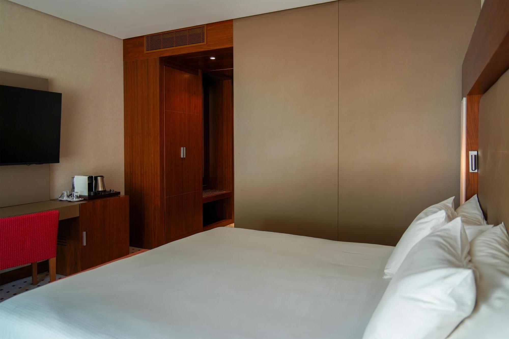 Standard Room,1746839010:JPEG
